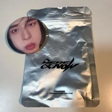 제베원 ZB1 지웅 캔 배지