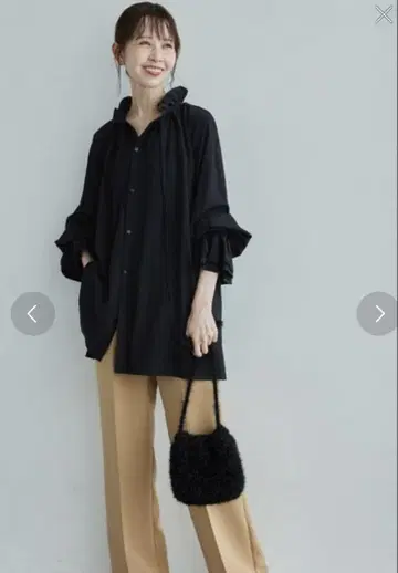 로페피크닉 프릴 블라우스 블랙 사이즈 38 인기 완판템