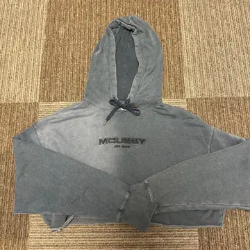 MOUSSY 후드 부착 크롭 후드티 그레이