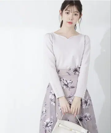 새상품급 프로포션 바디 드레싱 하트컷 니트 상의 라메