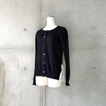 택 포함 새상품 클로버 펄 버튼 쉬폰 도킹 가디건 블랙 M