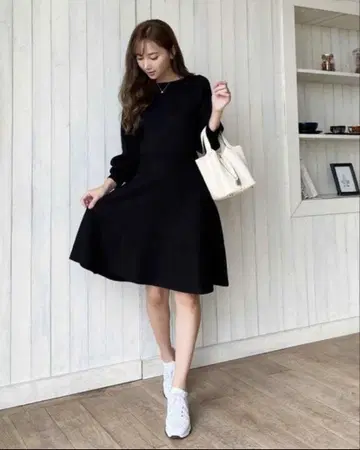 오카베 아유미 고베 레터스 니트 원피스 블랙