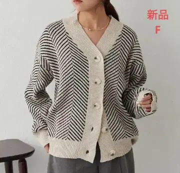 새상품 NICE CLAUP 자카드 니트 가디건 프리 사이즈