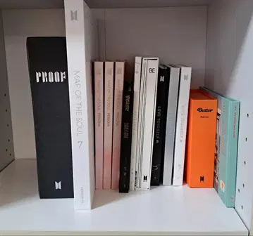 BTS 앨범 13장 묶음 판매 (트레이딩 카드, 부속물 있음)