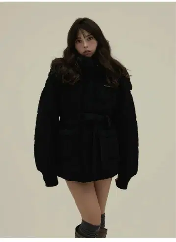Mary 퀼팅 니트 쉐입 재킷