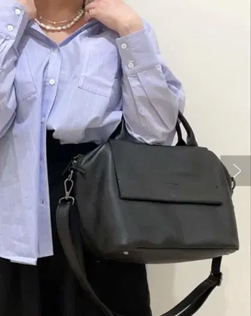 새상품급 이아파피요네 가죽 플랩 2WAY 백 블랙