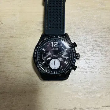 GUESS 블랙 손목시계 크로노그래프 100M 방수
