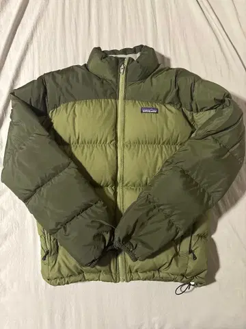 patagonia 다운 자켓 S 올리브 그린
