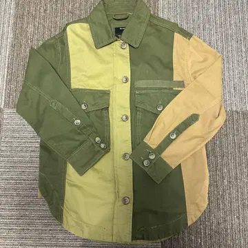 Bershka 밀리터리 자켓 올리브 그린 베이지