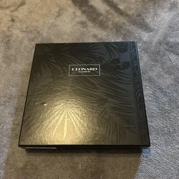 레오나르 꽃무늬 손수건