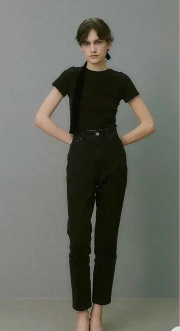 YANUK 히구치 카오리 콜라보 클래식 테이퍼드 OBK