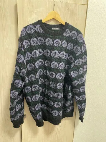 COOTIE (쿠티) Rose Pattern Sweater