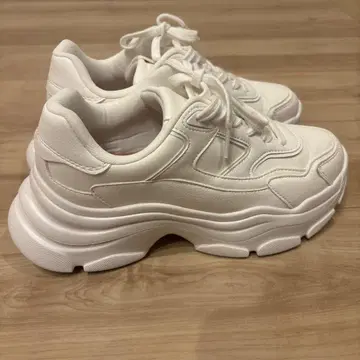 ZARA SNEAKERS 37