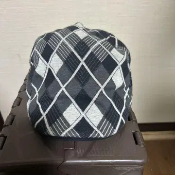 체크 무늬 헌팅 모자 그레이 블랙