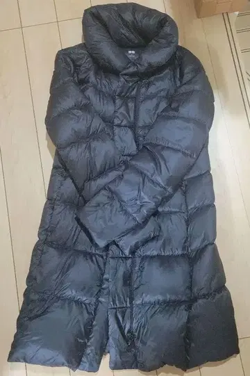 새상품급 UNIQLO 롱다운 블랙