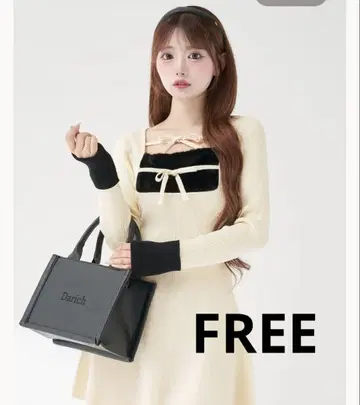 미개봉 새상품 다리치 리본 퍼 플레어 니트 미니 원피스 프리