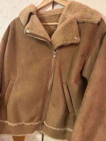 무스탕풍 후드 부착 자켓