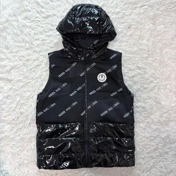 최신작 마크앤로나 다운 베스트 올 패턴 블랙 골프