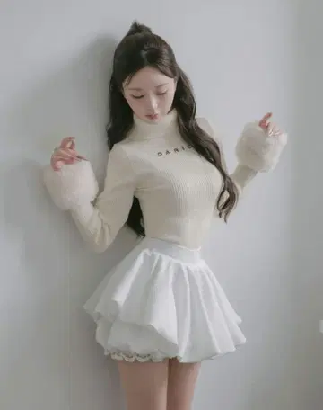 [라스트 1점] 다리치 볼륨 벌룬 미니 스커트 화이트