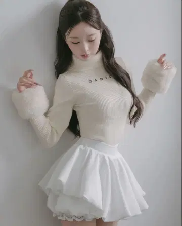 볼륨 벌룬 미니 스커트