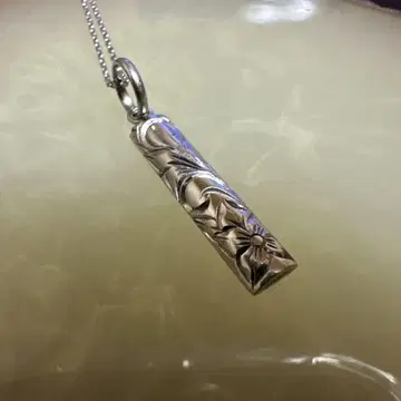 조각 펜던트 목걸이