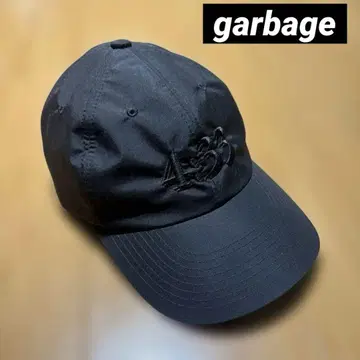 garbage pre Curve Brim 6 Panel Cap BLACK