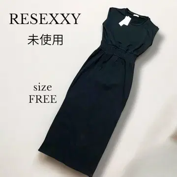 미사용 [ RESEXXY ] 백 오픈 맨투맨 원피스 F 블랙