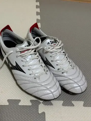 Mizuno Morelia NEO 축구화