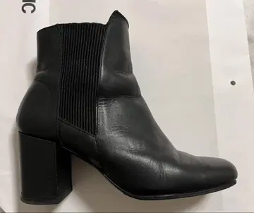 ZARA 블랙 가죽 사이드 고어 부츠 37