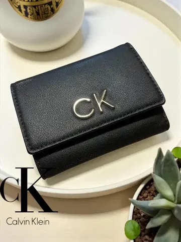 CK 블랙 3단 폴더형 지갑
