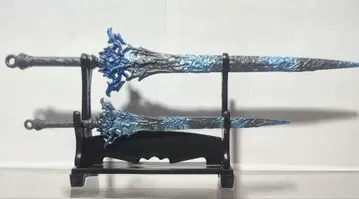 파이널 판타지 16 알테마 웨폰 키링 20cm와 15cm