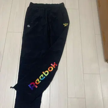 X-LARGE x Reebok 콜라보 트레이닝 저지 블랙