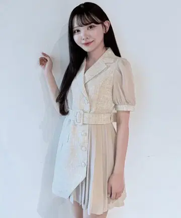 NOMAE 시어 테일러드 원피스