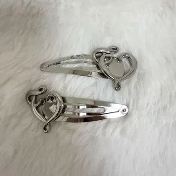 theVirgins heart logo clip
