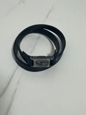 agnes b. 포원디로니 가죽 팔찌