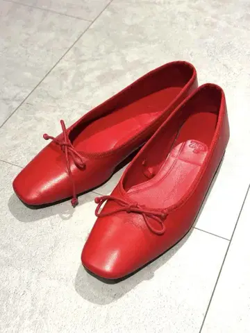 레드 리본 포함 발레 슈즈 ZARA 36