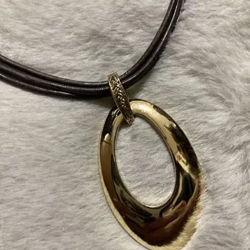 MONET 골드 펜던트 초커