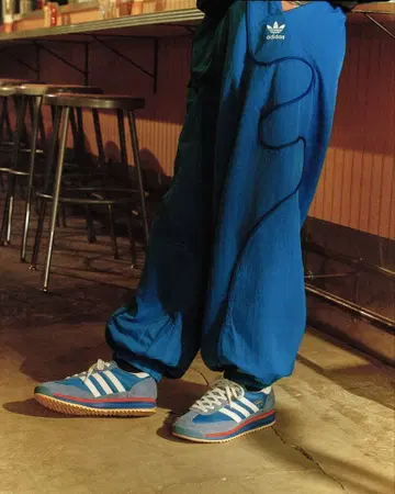 adidas 프리미엄 팬츠 M 사이즈 IS3857