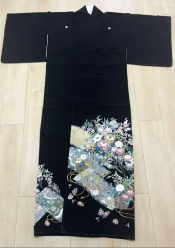 블랙 전통 예복 기모노 낙관 있음 작가