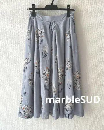 [ marbleSUD ] 새상품급 자수 플레어 스커트
