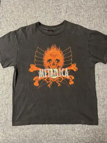METALLICA REBEL S/S band Tee fade black