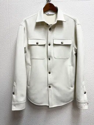 ZARA 스웨이드 느낌 자켓