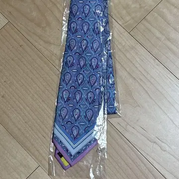 [ 미사용 새상품 ] EMILIO PUCCI 넥타이 블루 x 핑크