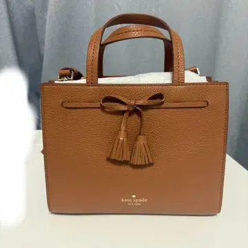 [ 미사용 새상품 ] kate spade 핸드백 헤이즈 스몰 새첼