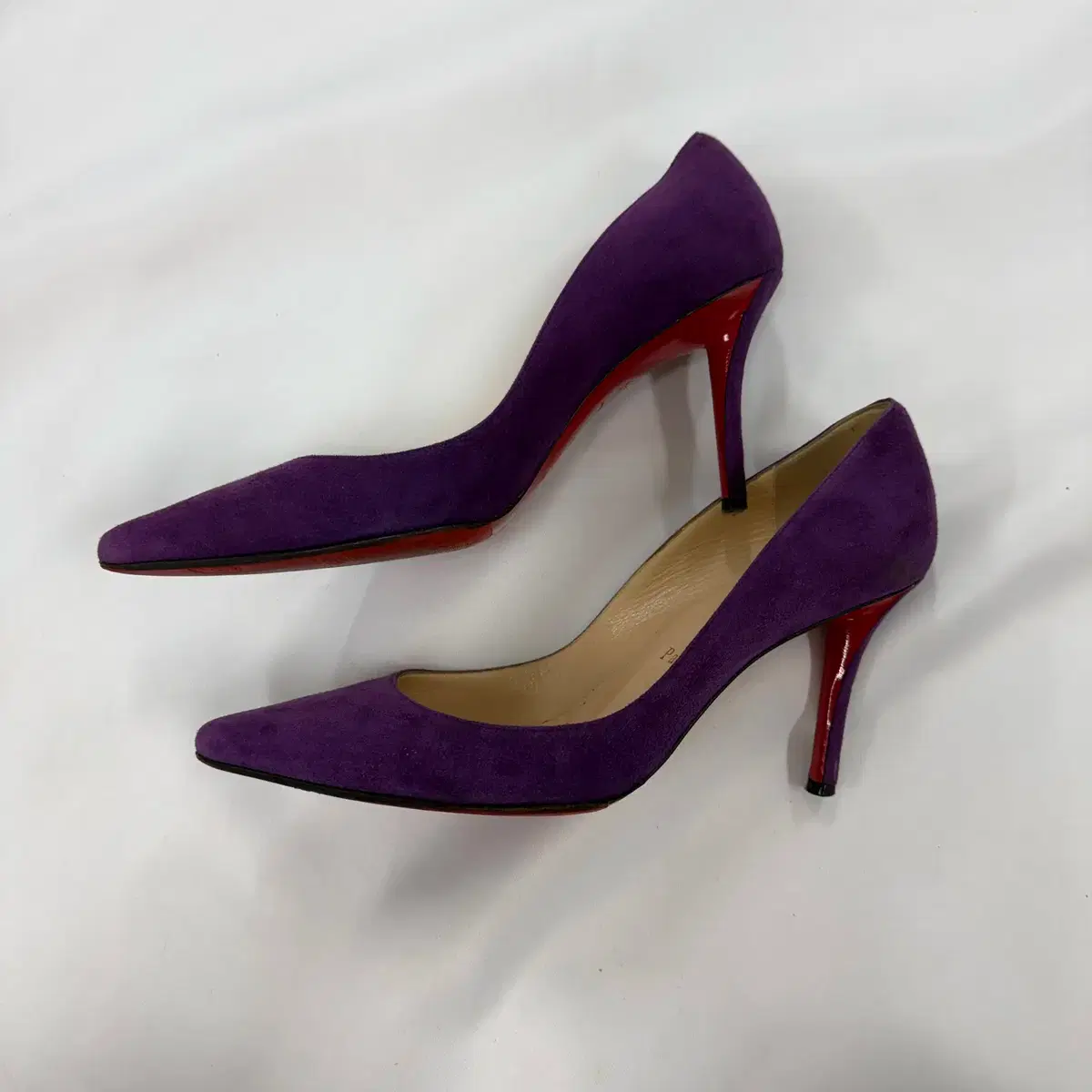 Christian Louboutin Suede Pumps Heels