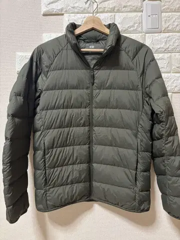 새상품급 UNIQLO 울트라 라이트 다운 자켓 3D 컷 네이비 S