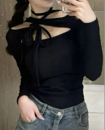 YILON Neck arrange tops black