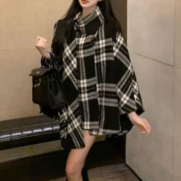 판초풍 케이프 코트 체크 무늬 블랙 화이트 아우터