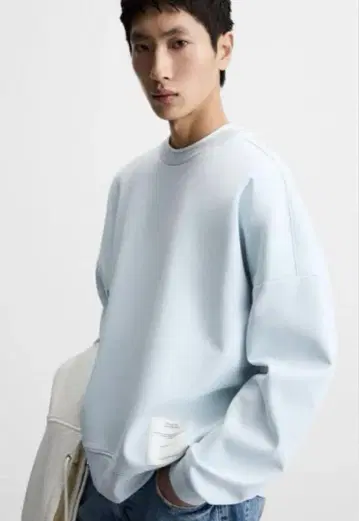 ZARA XL 라이트 블루 크루넥 맨투맨