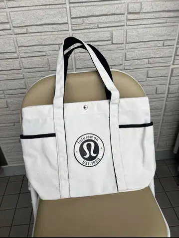 룰루레몬 토트백 화이트
